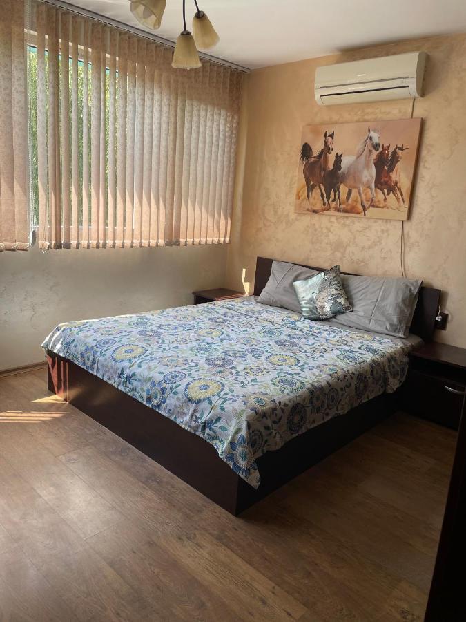 Lotos Apartament Apartment Burgas ภายนอก รูปภาพ